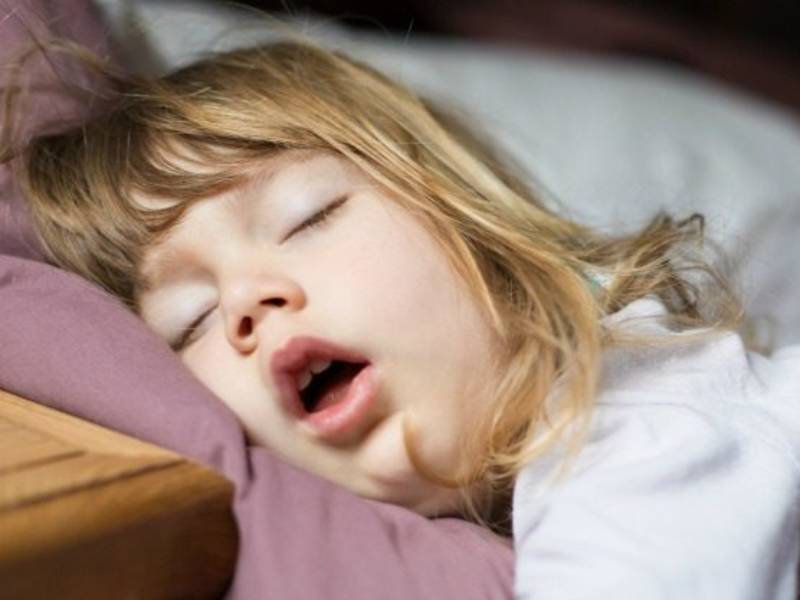 Quando il bambino respira con la bocca aperta